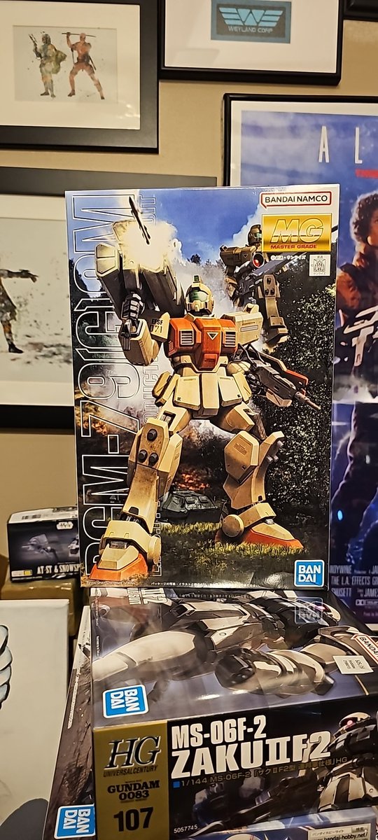 Ginger_Bearded1's tweet image. Bought my first #MasterGrade model today! I think Monday I'm just gonna sit at my desk and put most of my models together that are still sitting in boxes lol