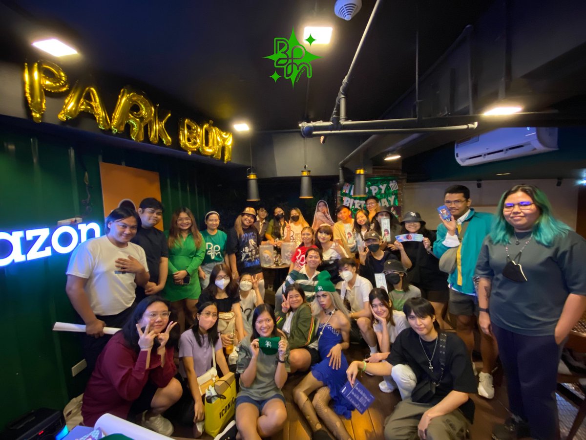 BOMphilippines's tweet photo. We appreciate all of the Bomshells and Blackjacks who attended Park Bom's early birthday celebration. 💐💚

#ParkBom #Bom #2NE1 #Bombshells 
#ForeverSpringWithParkBom @haroobomkum https://t.co/VJDAcVOd4r
