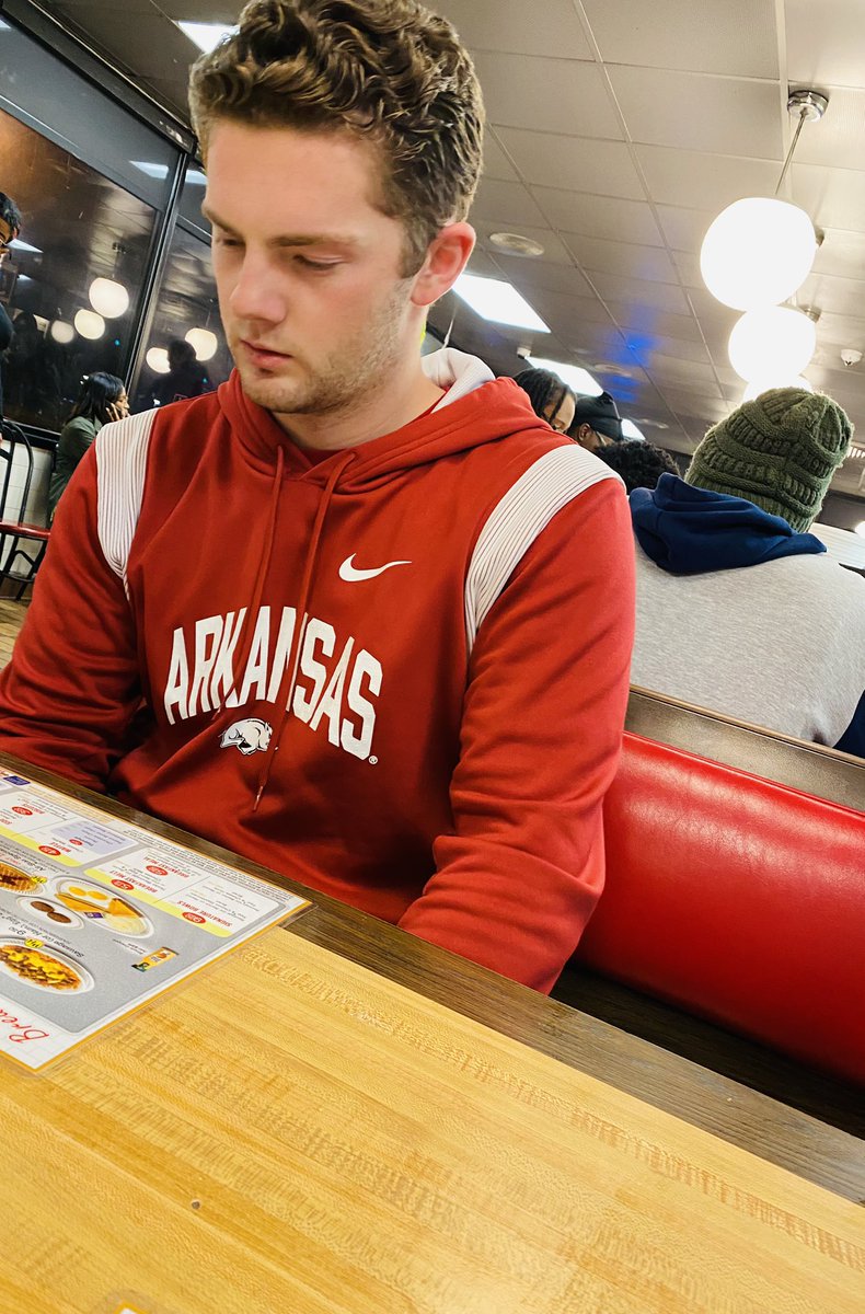 LondaCHamrick's tweet image. No better way to celebrate a HOGS 🏀⚾️ than @WaffleHouse #collegespringbreak #alwayshungry @RazorbackMBB @RazorbackBSB