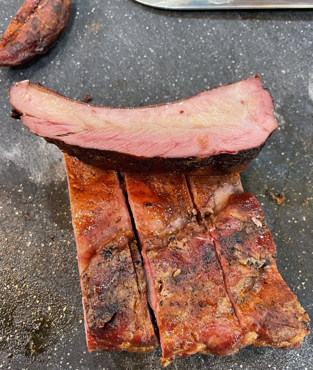 tsshopgirl's tweet image. Smoked a couple of racks of ribs and some loin chops.  #yoder #grillgirl
