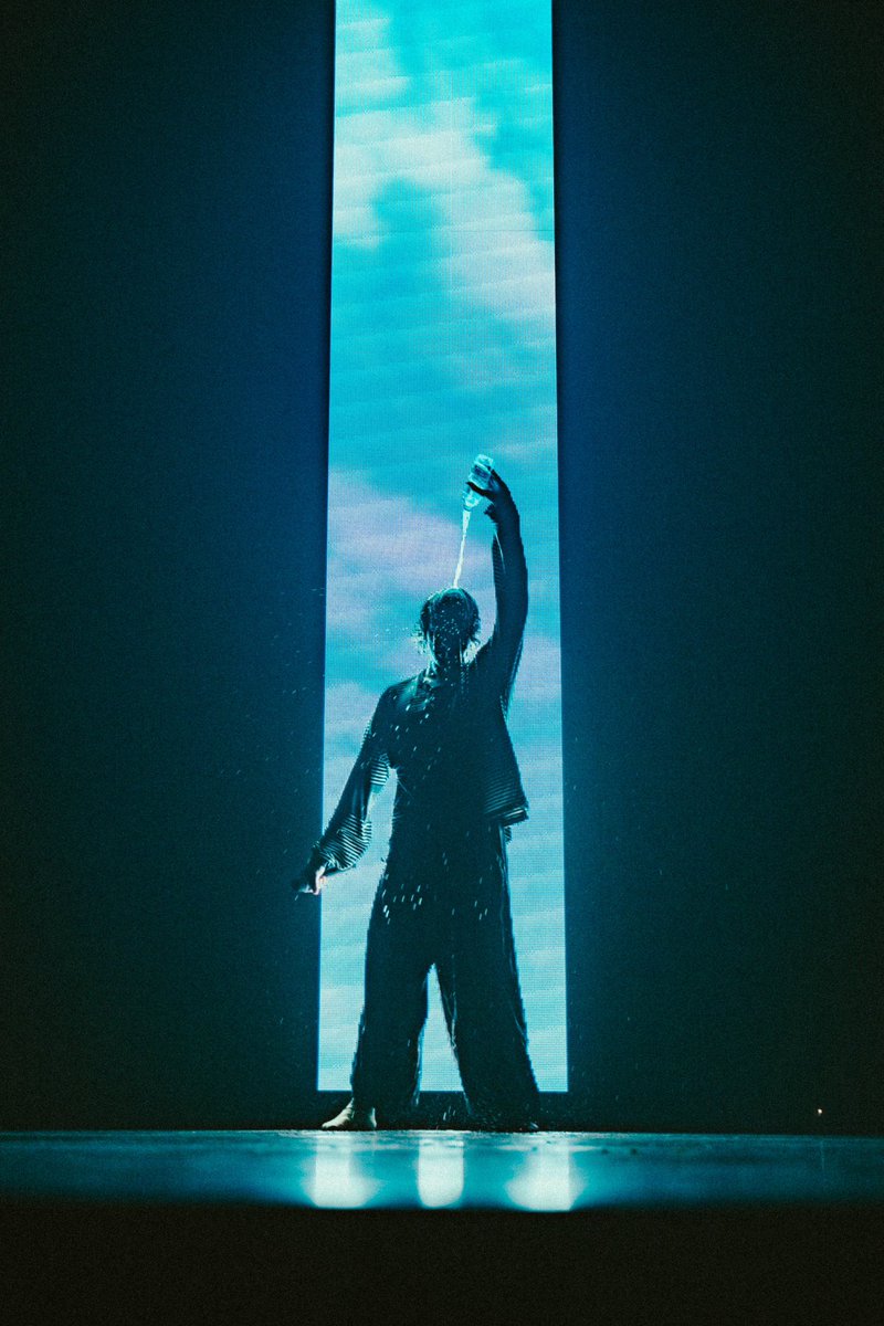 porterrobinson's tweet photo. TOKYO !! 🇯🇵 thank you so much … this was a show i’ve been dreaming of, and one that i’ll never forget https://t.co/rzWpxoVaQU