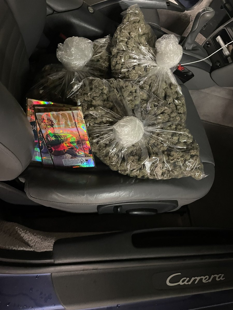 BigSmokeGangLLC's tweet photo. Big$mokeGang !! We doing another giveaway next month the on the 15th , follow the rules and you can drive off with some Big$mokeGang Exclusives like the last lucky winner !!  

Just follow This Page, Drop A Like, &amp; Retweet this post to enter the giveaway !! 

#ItsReallyThatEasy https://t.co/HkqXNLqBHh