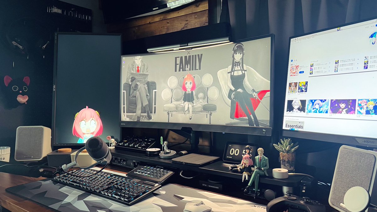 Ponicorn_umy's tweet photo. アンプ＋パッシブスピーカーと悩んだけど、グレーのアクティブスピーカーを購入しました！
サイズ感もちょうど良く、ソフトグレーがとても良い色でした😆

音質もバッチリ👌
Bluetooth接続もできて便利！

#お前らのPCデスク周り晒してけ 
#PCスピーカー
#RuarkAudio
#MR1MK2 https://t.co/evEB46L8u9
