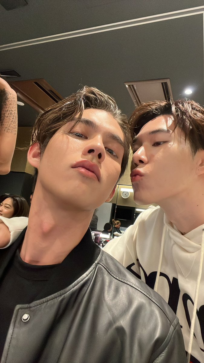 Hirunkit_'s tweet photo. @bbrightvc @winmetawin โปรดให้อภัยฉัน https://t.co/je98SMBymY