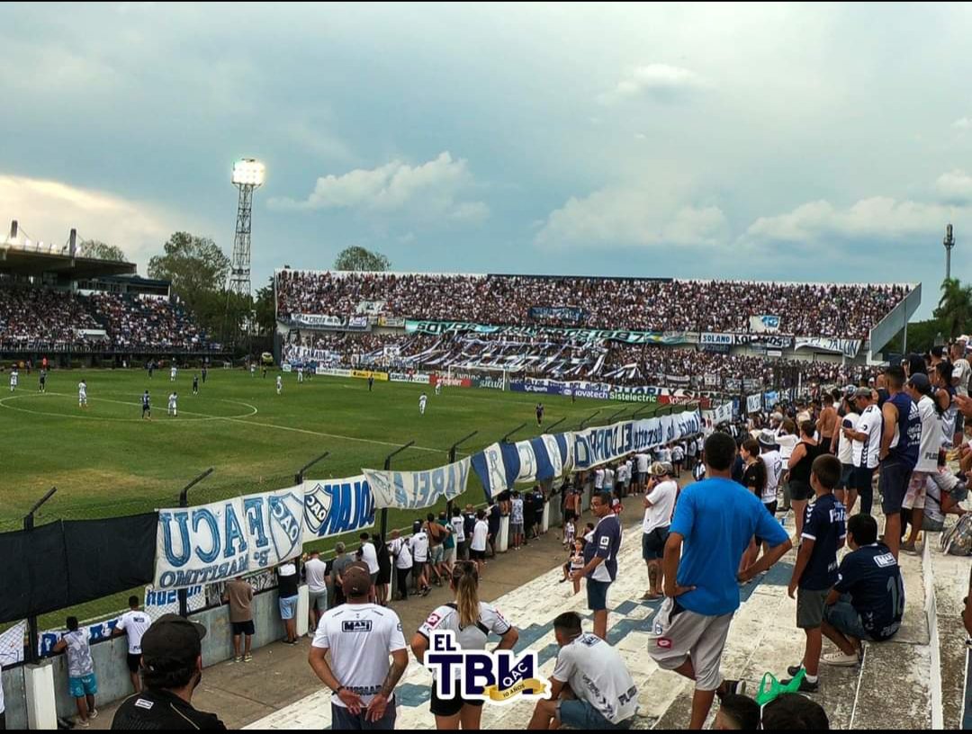 Con los tantos marcados por Castro y Bindella, el Cervecero venció 2 a 0 a Estudiantes de Caseros en condición de local. El equipo elevó su volumen de juego con el correr del partido, logró la primera valla invicta del torneo y se convirtió en el único puntero de la zona B.