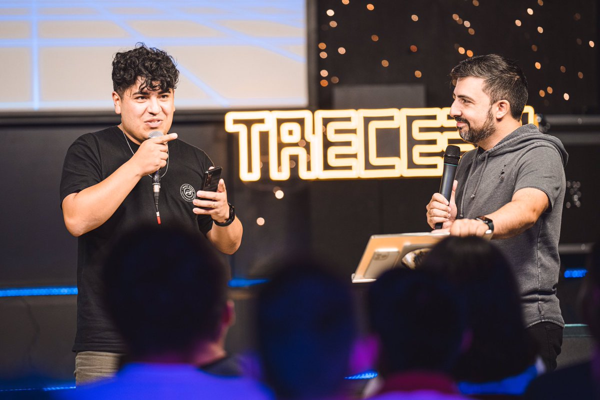 trece_30's tweet photo. 📣“Todos tenemos un llamado en común: fuimos llamados a crecer”

🎶😌¡Con música y rimas tuvimos una mega reu! Se abrió la inscripción a las áreas de servicio, y vivimos un tiempo de reflexión preciso. Que lindo ser parte de Trece30. https://t.co/5eN8vQQ7eD