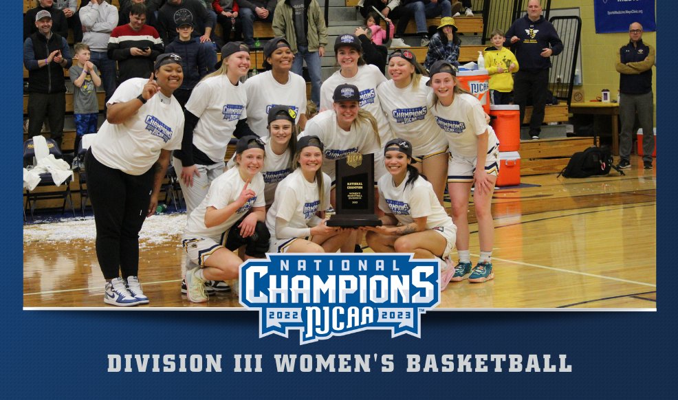 NJCAABasketball's tweet photo. 🏆 Yellowjackets complete incredible season with the national title!

Rochester defeats Minnesota West and is the 2023 #NJCAABasketball DIII Women's National Championship for the second time in school history!

https://t.co/PKaWtwuYVw https://t.co/OcJ8OhAIs7