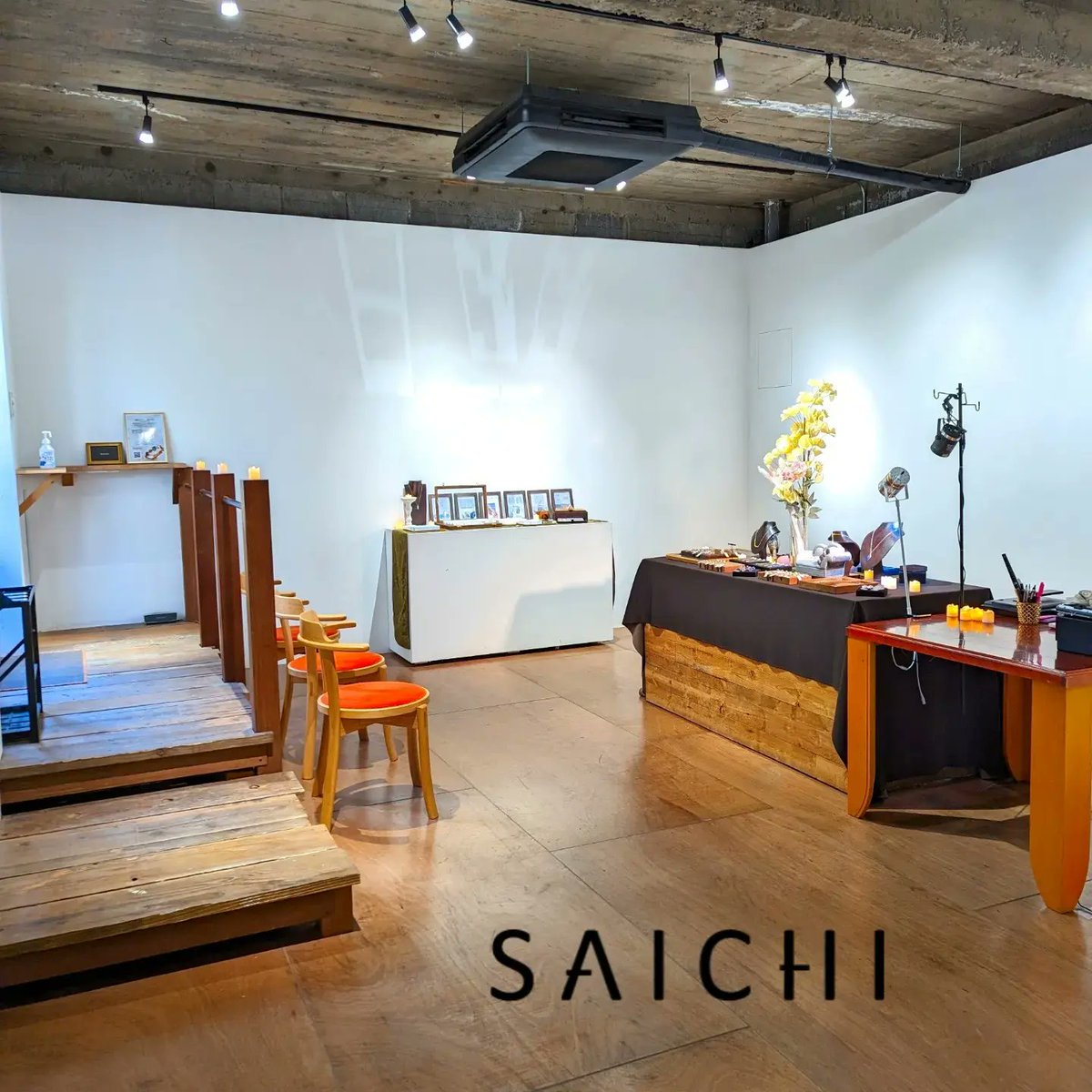 saichijewelry's tweet photo. うっとり展がスタート✨
お散歩がてらお立ち寄りのお客様多数✨✨✨
パン片手になんて素敵なお散歩😭✨
『混み合った空間ではなく
ゆっくりと自分のペースで』
SAICHIを楽しめる空間へ✨✨✨
#個展
#ジュエリー
#セミオーダー
#うっとり展
#上野
#ROUTEGALLERY https://t.co/DFMepenNR9