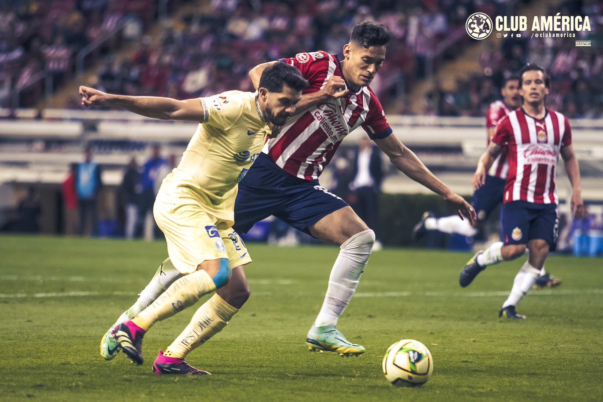 ClubAmerica's tweet photo. #ElClásicoDeMéxico 🦅🔥 https://t.co/5Z94eS1KxP