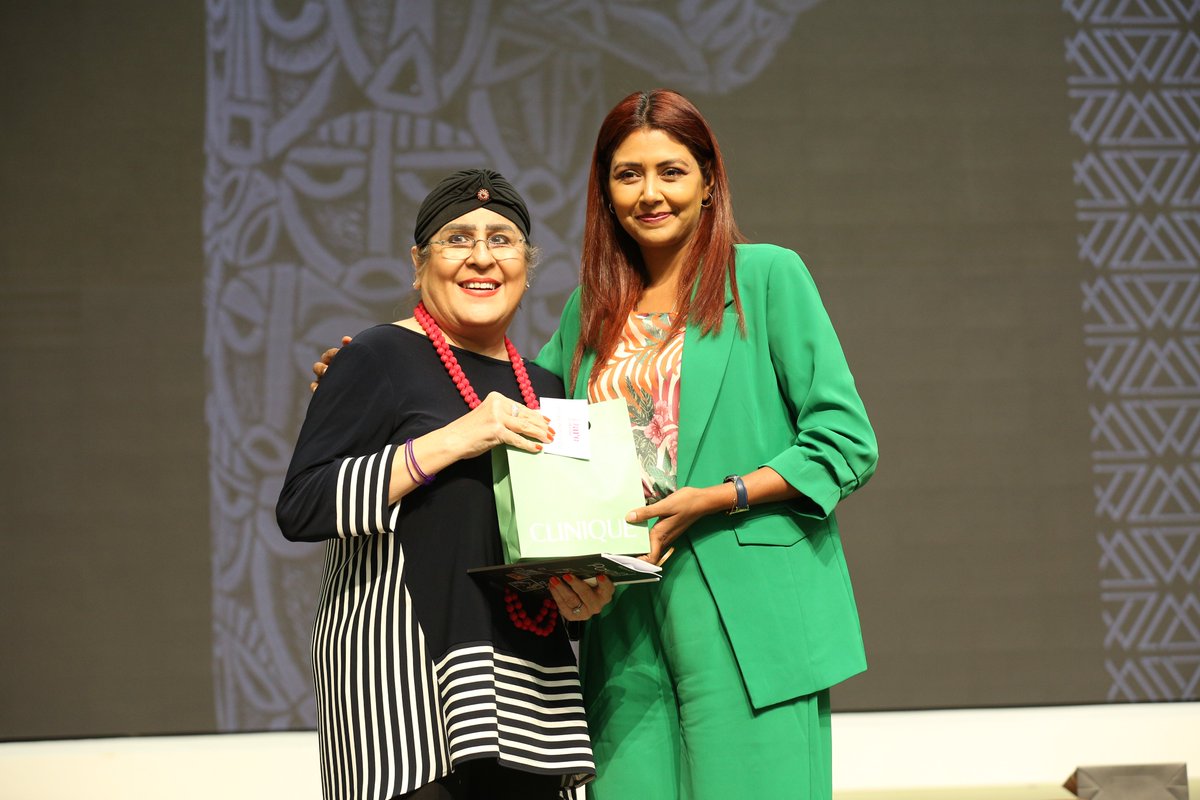 ZeeArtsGallery's tweet image. Our congratulations go out to Roxana Jaffer for the launch of her anthology of poetry which was launched two years ago, &quot;A Parallel World,&quot; during the post pandemic for the #WomenDay
Roxana has graciously read a few of her mesmerizing poems on the stage of #MBRLibrary 
#ZeeArts