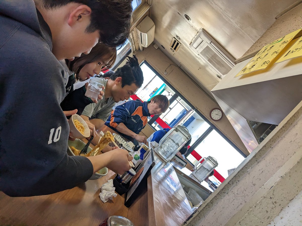 Ryo4_4breakers's tweet photo. かわいい後輩たちと、men's lunch!?

#大東文化大学
#春から大東
#花粉　#やばい　#目が腫れた
#運動後のご飯最高 https://t.co/F8NvOAliWf