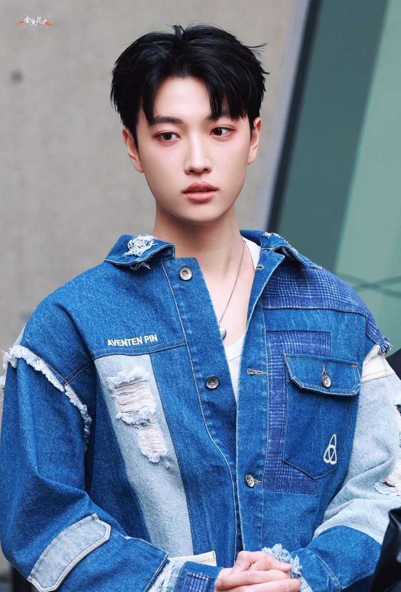 kingiyohanabi's tweet photo. 230318 서울패션위크
𝐇𝐃
#위자월 #WeiZiYue #ウィジャウォル
#슬링스톤 #SLINGSTONE https://t.co/tdGKmgp1Ag