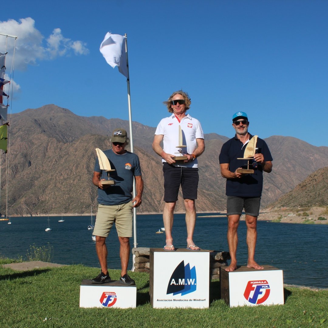 waterspeedapp's tweet image. Formula Windsurfing Foil World Championships 2023 results are in! Congrats to Ditttrich Pawel (Masters), Ferretti Chiara (Youth Women), &amp;amp; Zavala Matias (Youth Men) on their amazing wins!🏆

#windsurfing #windsurfer

Read more: bit.ly/3ZXJ7Zw