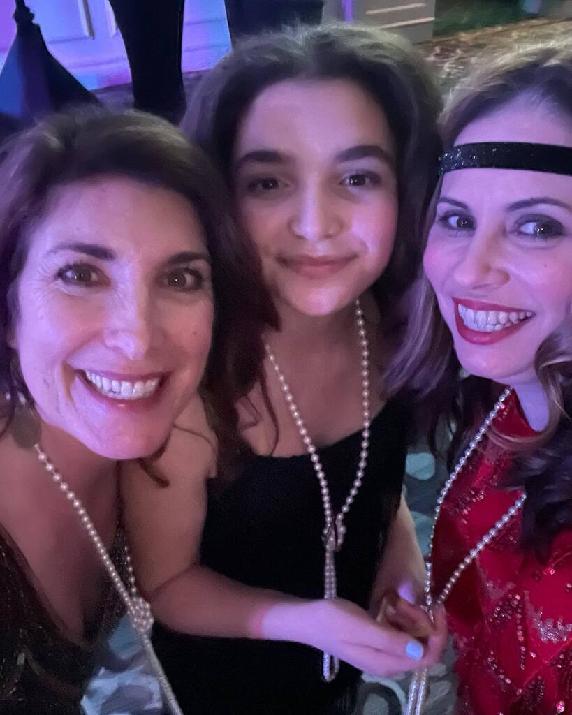 PopPugPeoBlog's tweet photo. Had an amazing time @angelsrescue @grandhyattatlanta hosted by #crashclark.  It was such a fun night and we did it all for the animals. 

Crash Clark gave my niece a puppy (to hold not to keep). It was all a little surreal. 

.
.
.
.
#atlanta #Georgia #b… https://t.co/i1BTK5snnR https://t.co/4tG4Rjo8Xy