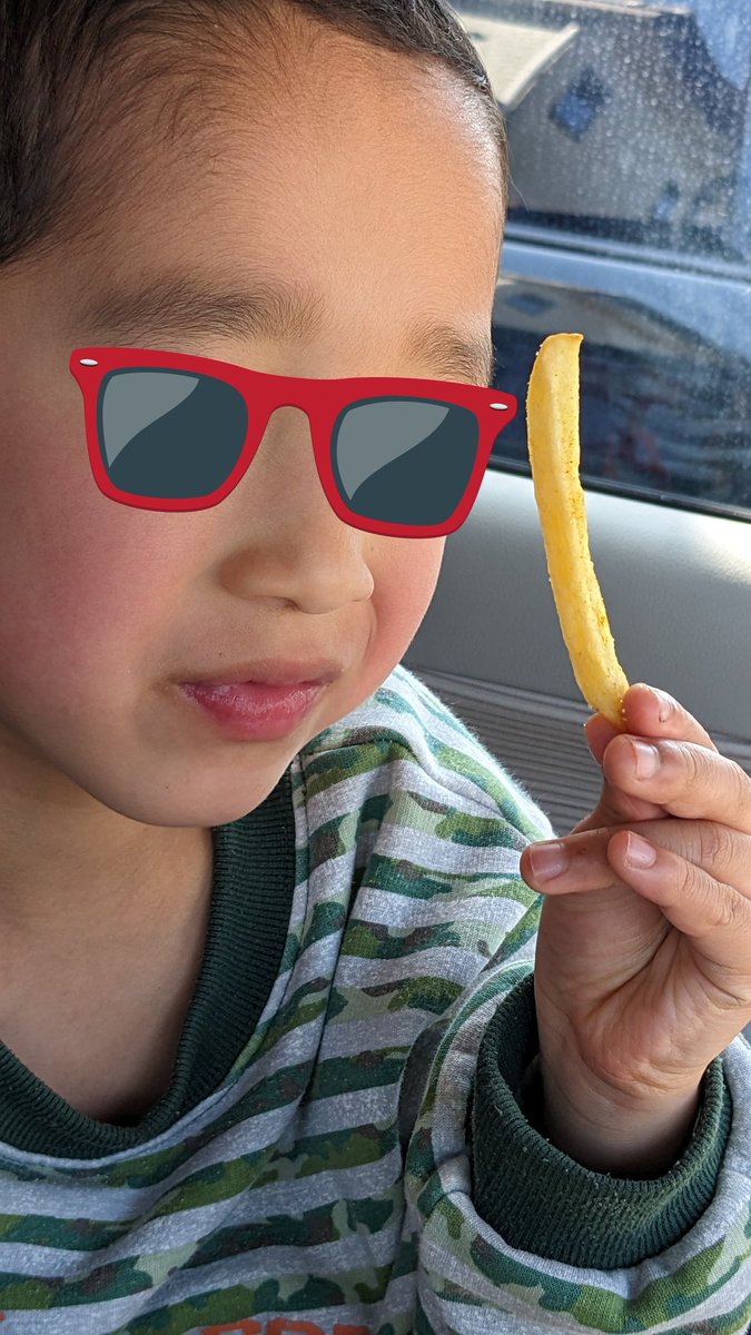 90cn5xVVB40troe's tweet photo. 羽ノ浦の無人古着店ヴェルゴのhttps://t.co/buaIek6lCDさんでポテト🍟と
からあげ醤油&塩🥰
一家揃ってからあげ大好き😍
ポテト持ってドヤる息子🤣
#羽ノ浦
#無人古着店
#ヴェルゴ
#アメカジ
#STkitchen
#からあげ https://t.co/oU3hN5mQEQ