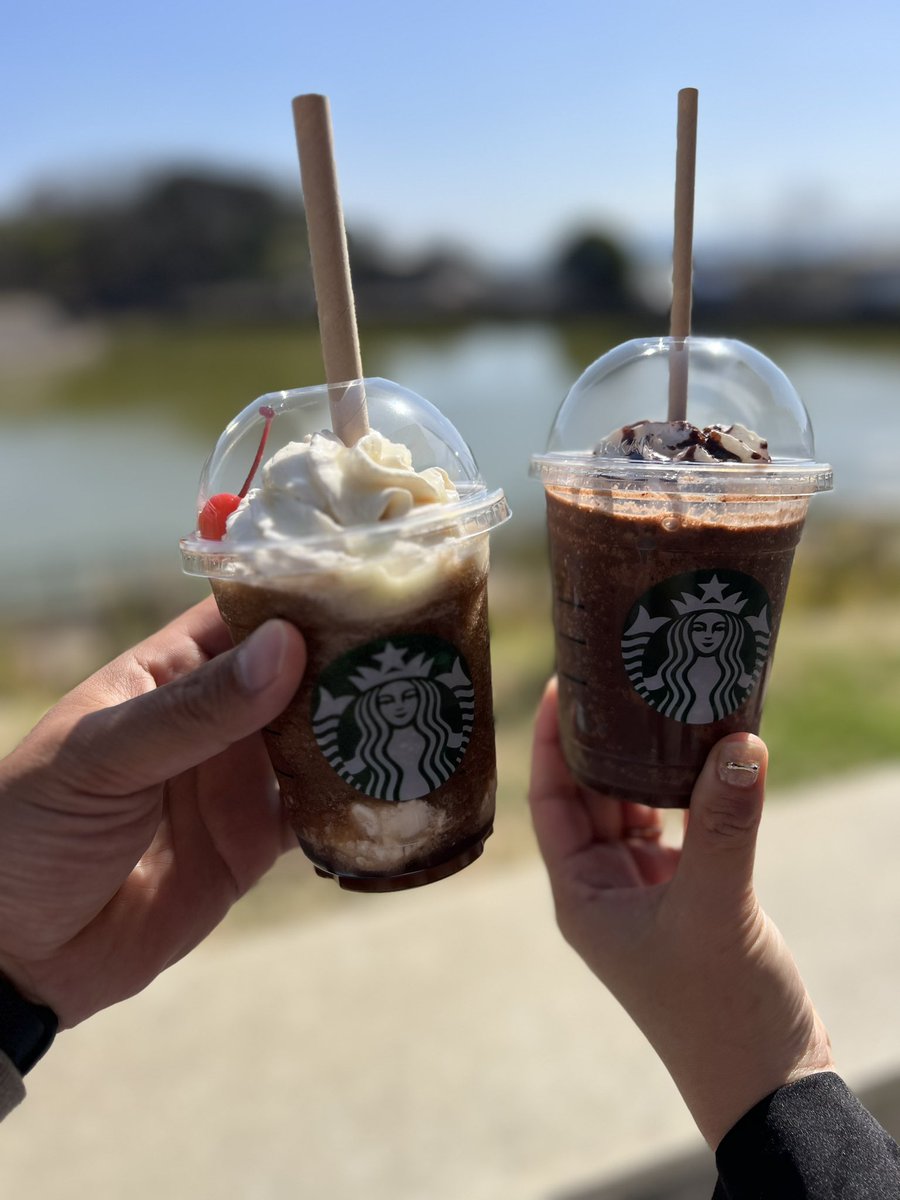 NOAI86282085's tweet photo. ランチからのスタバ。 https://t.co/vUZnBgjn2p