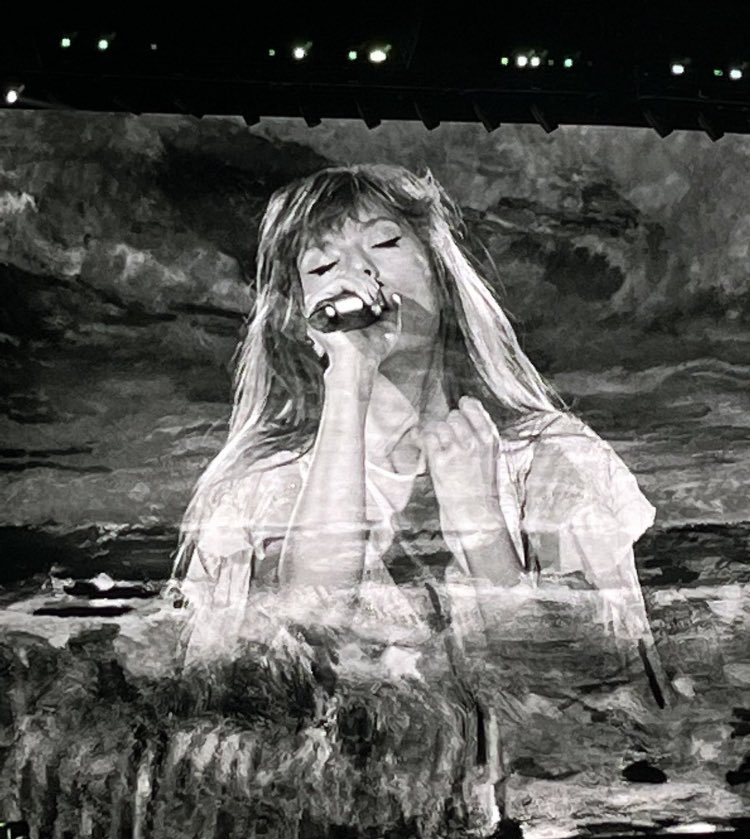 Taylor Swift Facts on Twitter "This photo needs to be FRAMED and hang