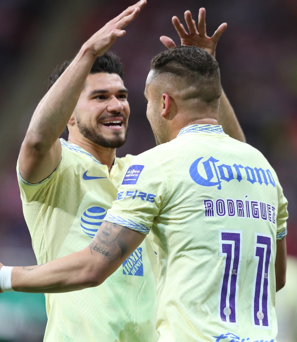 fifaworldcup_es's tweet photo. 🔵🟡 El @ClubAmerica se quedó con #ElClásicoDeMéxico. 🇲🇽 https://t.co/pOCSwNHRvR