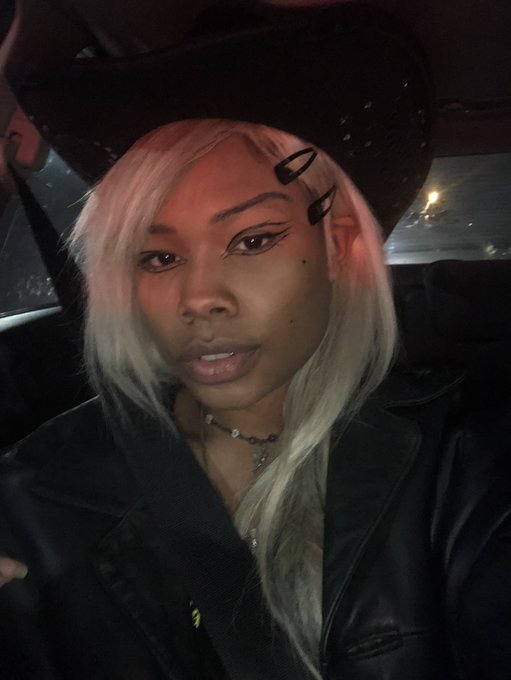 Howdy 🤠 https://t.co/RVhZExwrRV