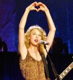 TheSwiftSociety's tweet photo. I will never change, but I'll never stay the same either https://t.co/mUWzZi9a0H