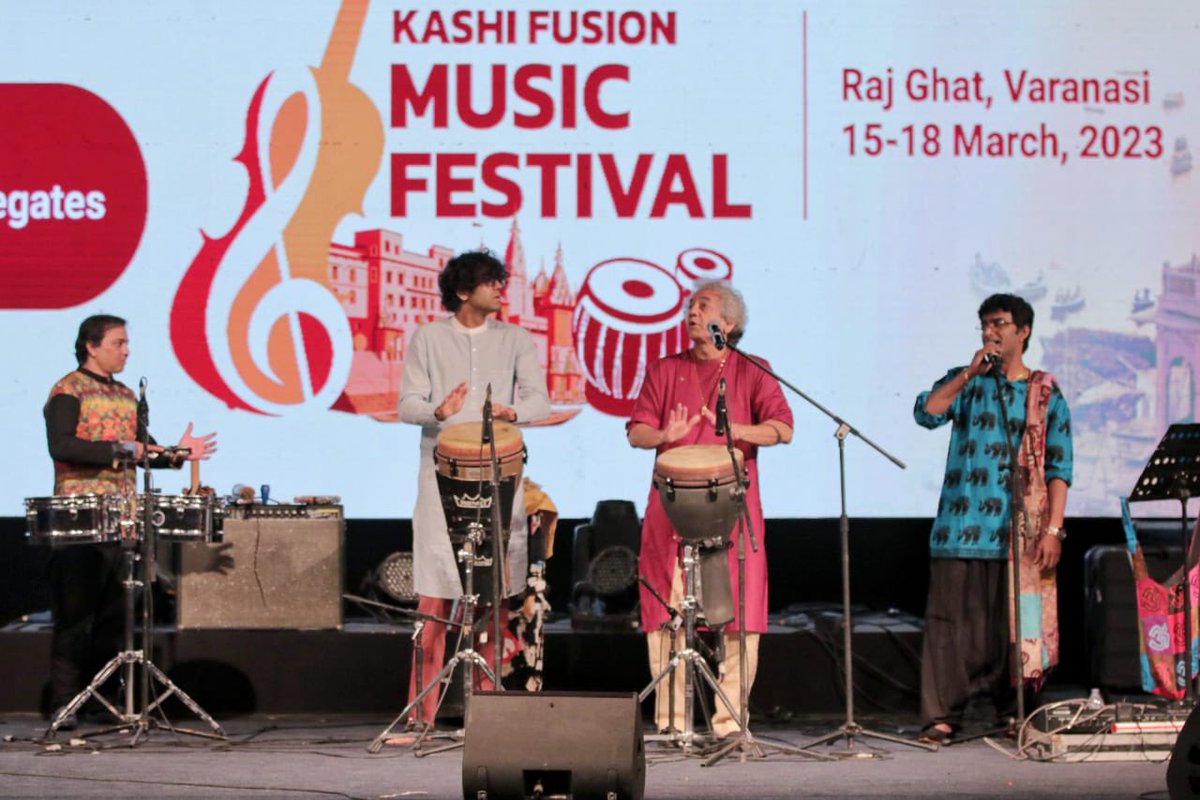 uptourismgov's tweet photo. Ustad #TaufiqQureshi set the stage in fire with his sensational and heartwarming performance at #KashiFusionMusicFestival.

#RethinkTourism #SCOSummit #uttarpradesh #uptourism #banaras #varanasi #Kashi https://t.co/CocQjFFCUX