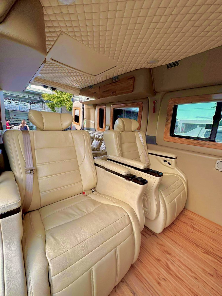 tonifowlerpo's tweet photo. GRABE KA NA 2023 🥹

Pangatlong linggo ko palang naglalaro FORD TRANSIT ARTISTA VAN NA AGAD NABILI KO 😍❤️🚐

Pano nangyari yon? Try nyo din maglaro sa linkk ko ang bilis ng perra dito TNGINA ang tagal kong pinangarap to 🤑🚐
📌 https://t.co/7w5ARwSN6M

https://t.co/Op32wEQ7Hg https://t.co/OvnvXPbqes