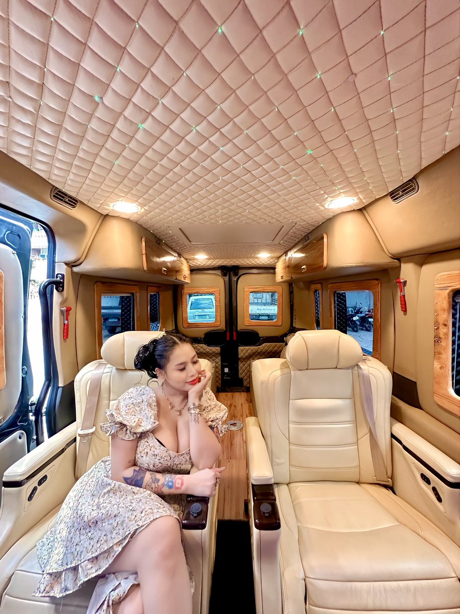 tonifowlerpo's tweet photo. GRABE KA NA 2023 🥹

Pangatlong linggo ko palang naglalaro FORD TRANSIT ARTISTA VAN NA AGAD NABILI KO 😍❤️🚐

Pano nangyari yon? Try nyo din maglaro sa linkk ko ang bilis ng perra dito TNGINA ang tagal kong pinangarap to 🤑🚐
📌 https://t.co/7w5ARwSN6M

https://t.co/Op32wEQ7Hg https://t.co/OvnvXPbqes