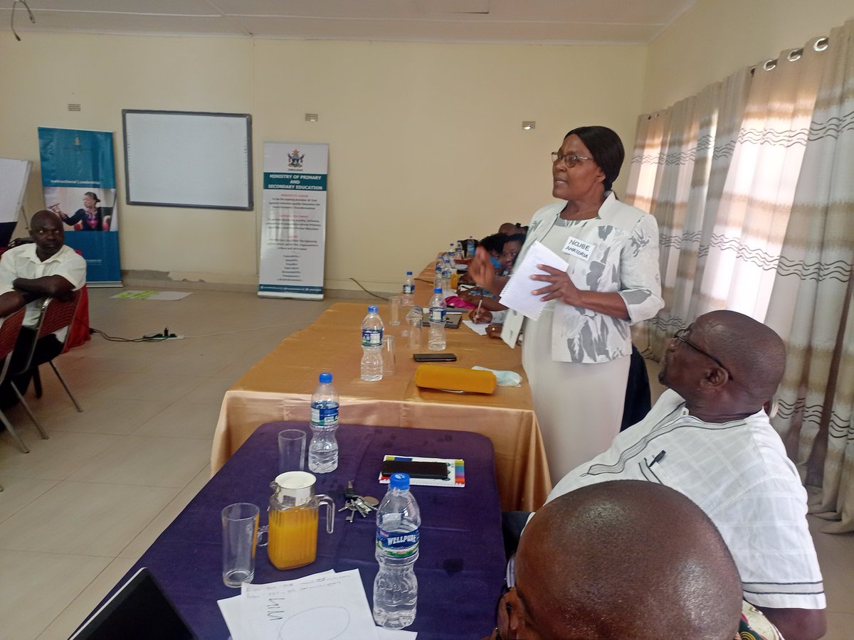 MoPSEZim's tweet photo. The #LLGE workshop for the second group of  school heads in Mudzi has been officially opened by the Mash East PED, Mrs A. Ncube, while the Mbire and Guruve session was graced by @MoPSEZim Director Training, Mrs C. Mandiona. @taundoro @zwBritish @HigherLifeFDN @InfoMinZW @ZBCtv https://t.co/eTf0GVvpGR