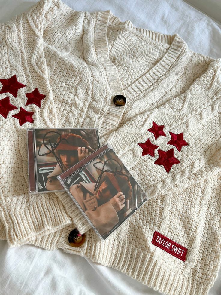91ANZLIFE's tweet photo. 📢TAYLOR SWIFT MERCH GIVEAWAY!!📢

- 2 people win set this!!
- must be following
- must rt and like this tweet!!

ends on 8/4/23
international good luck https://t.co/rjGeEFejB4