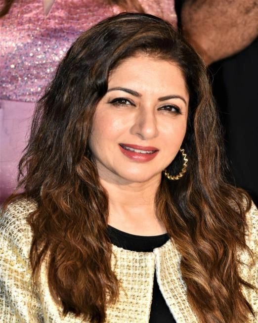 KolkataGlamLife's tweet photo. Bollywood Actress Bhagyashree visited Kolkata to attend a fashion show on 18th March. She bacame heartthrob in late 80s after her debut role as 'Suman' opposite to Salman Khan in the highest-grossing Indian film of the 1980s Maine Pyar Kiya.
@bhagyashree123 https://t.co/ToIjSBlx6M
