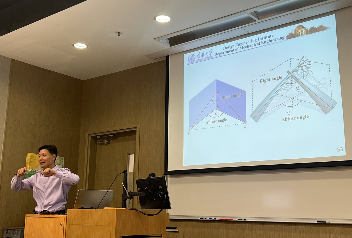 PalaeoPittman's tweet photo. A successful Day 2 of #IPDS2 @CUHKScience, including a popular public talk by Xu Xing. Covered new anatomical observations, #flight performance, fluid dynamics & more #dinosaurs @CUHKofficial #excited https://t.co/puUgV3kHEe
