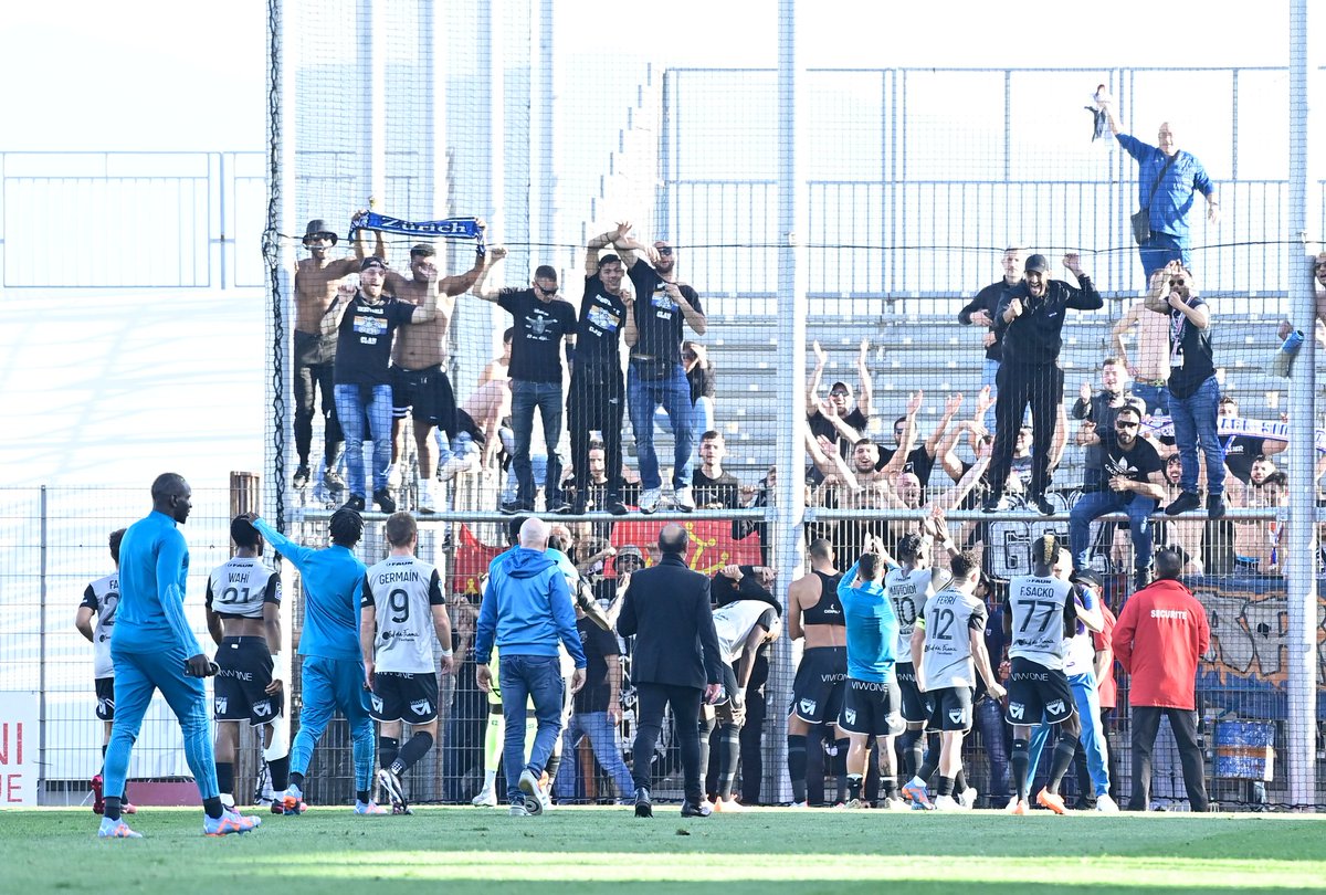 UltrasMadeinFR's tweet photo. ⚽️ AC Ajaccio - Montpellier
📢 Parcage montpelliérain !
📆 12 mars 2023
📸 @MontpellierHSC
#ACAMHSC https://t.co/xCjalLMmcD