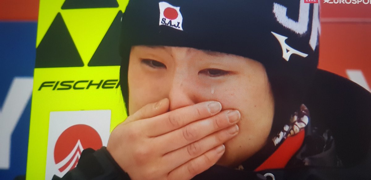 Emocje Yuki Ito 🇯🇵 😥 

GRATULACJE YUKI 👏👏

#skijumpingfamily #Vikersund #RawAir ❤👊