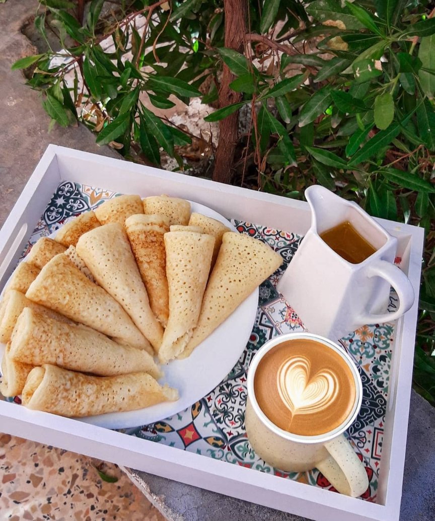 DjazairCulture's tweet photo. Types of Algerian Breakfast ☀️

Algerians take Coffee with Milk or only Coffee or milk with traditional breads or traditional cakes...

what do you prefer in the morning?

Deglet nour,
mchahda,mbesses/harcha,
ghribia,msemen,sablés
makroud...

#Algeria 🇩🇿 https://t.co/JyLKJ00VO6