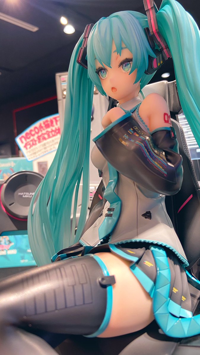 初音ミク 「このみくさんフィギュアすごくイイ!!写真よりも実際に見るのがとても素晴らしく魅力」|あぶらぼうずThunderbolt名古屋→大阪→東京！のイラスト