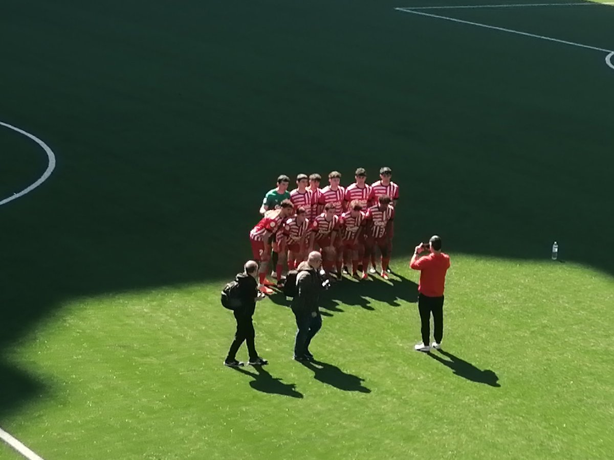 Tot a punt al Nou Sardenya per la visita del Juvenil A del Girona FC al CE Europa. 

Després de superar un inici de temporada molt complicat, els de Sergi Mora volen allargar la seva ratxa d'imbatibilitat (5V i 2E) per continuar aspirant a la cinquena posició. #dhj3