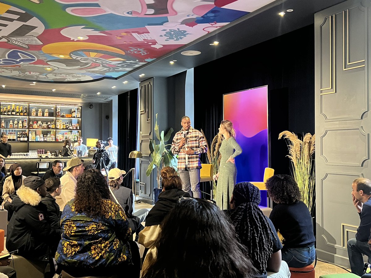 LesDetermines's tweet photo. #WeareDTR- JOUR 2 | @weare_sh
« Profitez de cette journée pour nourrir votre réseau et créer un cercle culturel » @mousscama 🗣️
C’est l’heure de lancer le 2ème et dernier jour de ce weekend intense dédié à la #diversité et l’ #inclusion dans les industries créatives ! https://t.co/zsu9ORrj2m
