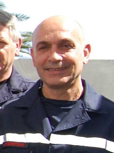 LJO22431994's tweet photo. Trop d'anciens camarades sont décidément bien pressés de nous quitter 😔
A vedici ô frate, tanti ricordi.
Riposa in pace 👋 https://t.co/ltt2MMy0oB