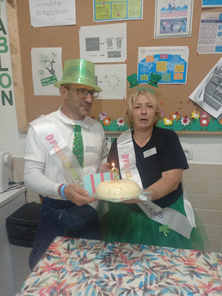 Celebrando el cumpleaños de José y Susy felicidades de todo el equipo de #RoyalTenerife CountryClub# <a href="/Marialuisagarec/">Maria Luisa GA</a> <a href="/DeliaHe34898005/">Delia Hernandez</a> <a href="/Oscar3637483977/">Óscar Socas</a> <a href="/Laura_RCTF/">Laura_RC</a> @TaniaSanxenxo <a href="/Amorgreeneyes/">MerlynAmor</a> <a href="/SoniaMerayo/">Sonia Merayo</a> <a href="/Milacompi/">Mila Soto</a>