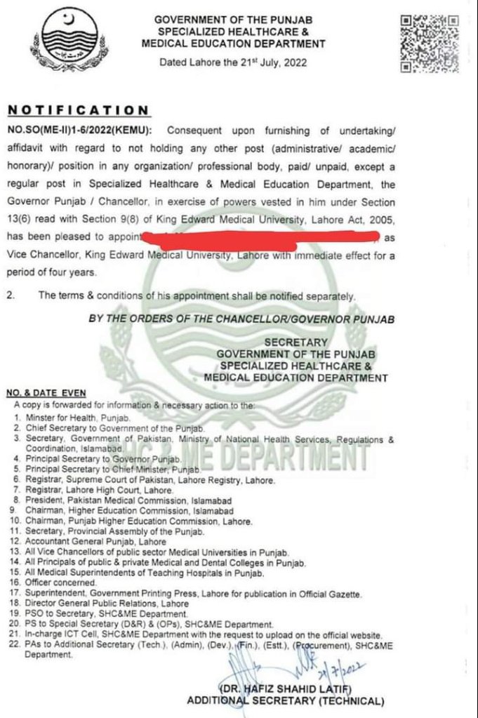 DWMOfficial's tweet photo. CPSP is dominated by a few people for the last fifteen years.These few people are the only ones you will find occupying the top positions in the medical universities.While its written in the below notification that no other post can be held with the headship of the university.1/2 https://t.co/voETHqql9u