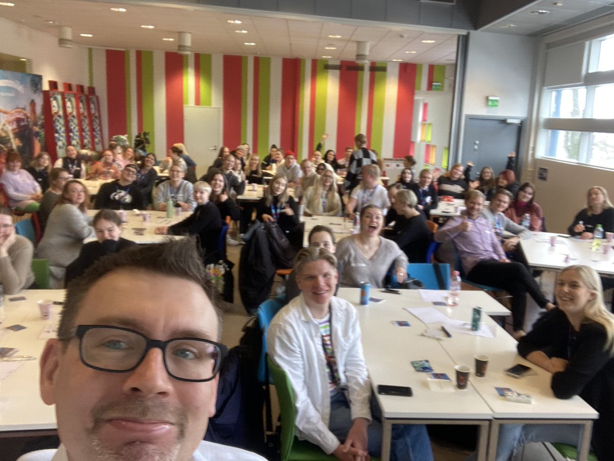 Aikaisemmin ei ole tullut talvella juuri käytyä Linnanmäellä. Tänä talvena vierailuja on kertynyt jo useampi, sillä työpajat ja esihenkilövalmennukset ovat kutsuneet huvipuistoon. Kiitos huikealle <a href="/Linnanmakifi/">Linnanmäki</a> porukalle! <a href="/vamosnuoret/">vamosnuoret</a> <a href="/HDLsaatio/">Diakonissalaitos</a>