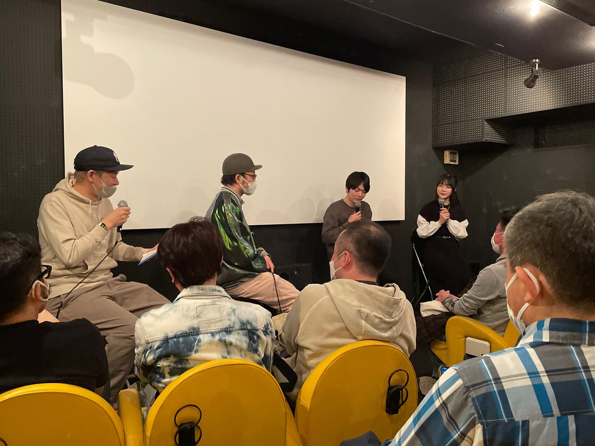 kei_chan555's tweet photo. →・舞台挨拶。大石楓夏さん(凛音役)、黒川大聖さん(藤城役)、森翔太監督、あと助監督さんが進行役
・メイキング映像も上映。先に録られた声優さんの声に合わせてブルーバックで演技するという実験的な撮り方などめちゃ面白い
・大石楓夏さんはハキハキよく喋る方で明るくステキな女性でした
#17CLUB https://t.co/j98yi8NaOj