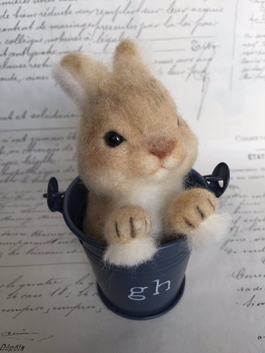 1001hakkaza's tweet image. GWうめだスークの #動物の森幻獣の城
作品紹介！
まずはこの子が参ります！
会いに来てね〜

#うさぎ #ネザーランドドワーフ #羊毛フェルト