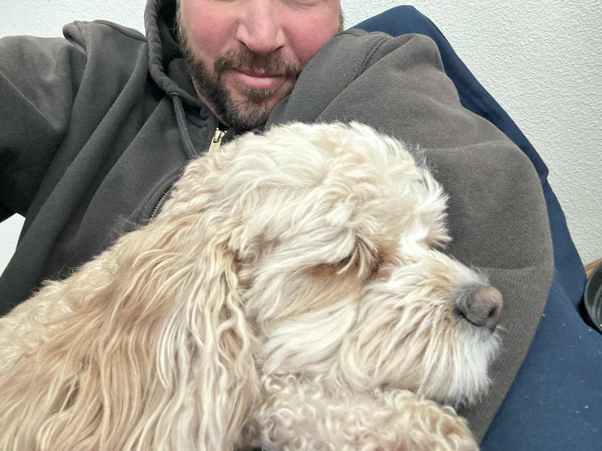 Chunkypoo13's tweet image. I lay with dad…. He keeps me safes