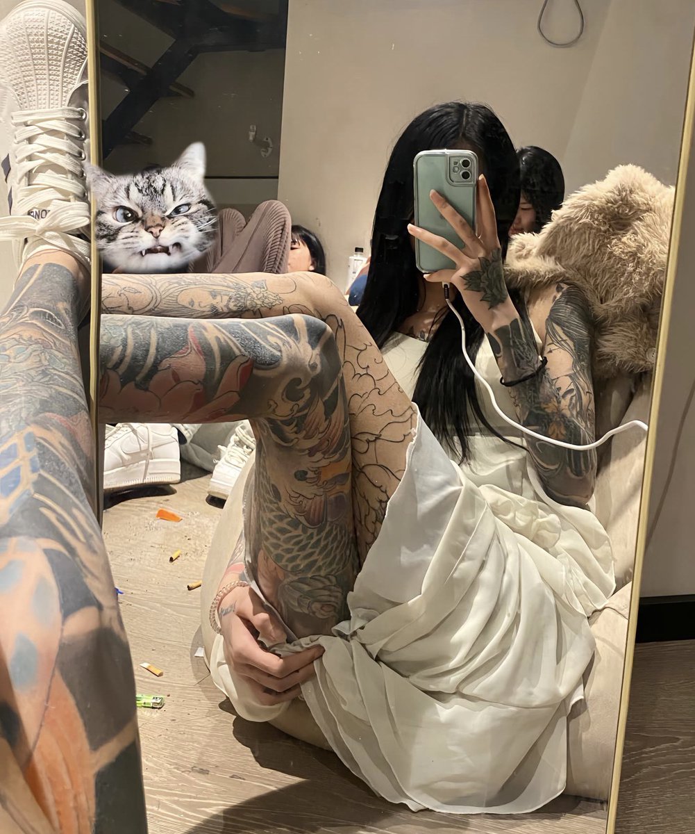 好上头，对着精神亲妈的鞋和脚后跟都要把精液交出来了（点进来向上划，主题帖里有这位脚和更多照片，真的太高贵了啊啊啊

#精神小妹 #女性崇拜 #ATM奴 #早泄 #无脑上供 #自毁 #绿帽 #脚奴 #足控 #素人开发 #原味 #冤种 #贱狗 #辱骂 #盯射 #脚奴 #舔狗 #反差 #榨精 #洗脑 https://t.co/hSQsTghDqc
