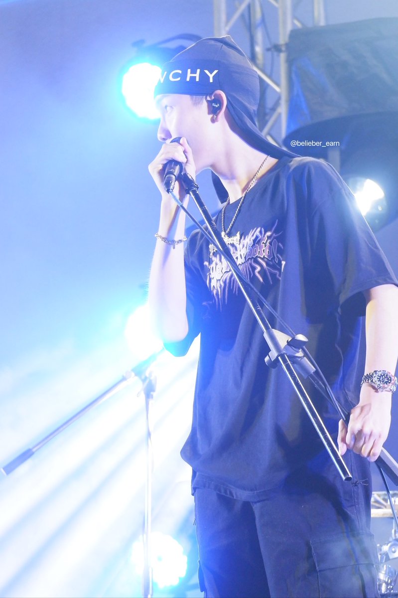 Belieber_earn's tweet photo. ตัวพ่อtrapstar⭐️
@taratws
#taratiwat
#YVESXTARAYLS https://t.co/V7TmfsB5pA