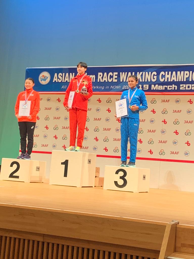 AsianetNewsSN's tweet photo. ಜಪಾನಲ್ಲಿ ಆಯೋಜಿಸಲಾಗಿರುವ #AsianRaceWalkingChampionships ನಲ್ಲಿ ಪುರುಷರ 20KM ವಿಭಾಗದಲ್ಲಿ #AkshdeepSingh ಚಿನ್ನ ಗೆದ್ದಿದ್ದು, ಮಹಿಳೆಯರ 20KM ವಿಭಾಗದಲ್ಲಿ #PriyankaGoswami ಕಂಚು ಗೆದ್ದಿದ್ದಾರೆ. ವಿಕಾಸ್ & ಪರಮ್ಜೀತ್ ವಿಶ್ವ ಚಾಂಪಿಯನ್ಶಿಪ್ & #ParisOlympicsಗೆ ಅರ್ಹತೆ ಪಡೆದಿದ್ದಾರೆ
@IndiaSports @PMOIndia https://t.co/L4zA81uNp1