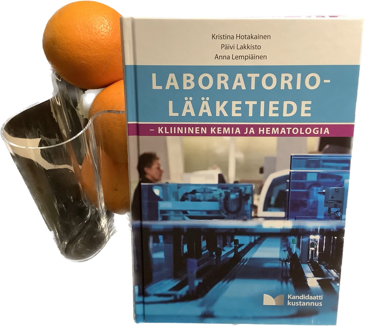 Kirjoitimme yhdessä asiantuntiakollegoiden kanssa uuden oppikirjan, lue uutta tietoa mm sydän ja verisuonitautien diagnostiikasta.
