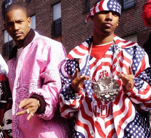 HH_UltimateTeam's tweet photo. -
On commence la journée avec cette pépite de JUELZ SANTANA & CAM'RON 🇺🇸
Le sample du #LetsGetInOn de Marvin Gaye c'est toujours une bonne idée 🍯 https://t.co/HUFlV8TzLR