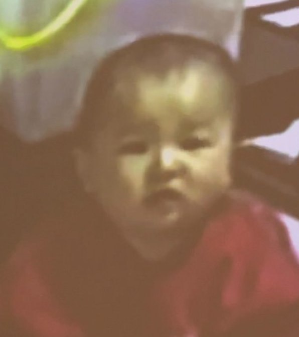 myseulgi0210's tweet photo. baby #seulgi 🥹😘🐻🐼😩😩😩😩 https://t.co/aaEIjTalpr